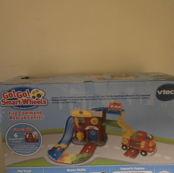Vtech Go-Go Smart Wheels Fire Command Rescue Center - Picture 2 of 2